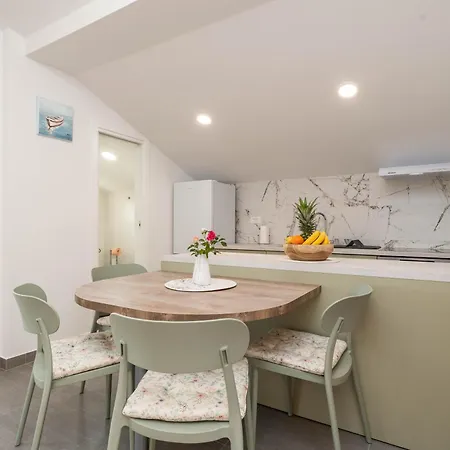 Modern Family With Sea View & Terrace - 2 Min Walk To Apartament *