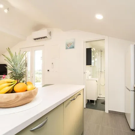 Modern Family With Sea View & Terrace - 2 Min Walk To Lejlighed