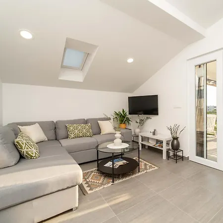 Apartman Sunny *