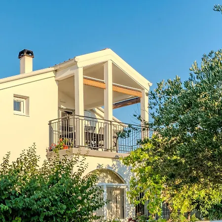 Modern Family With Sea View & Terrace - 2 Min Walk To *